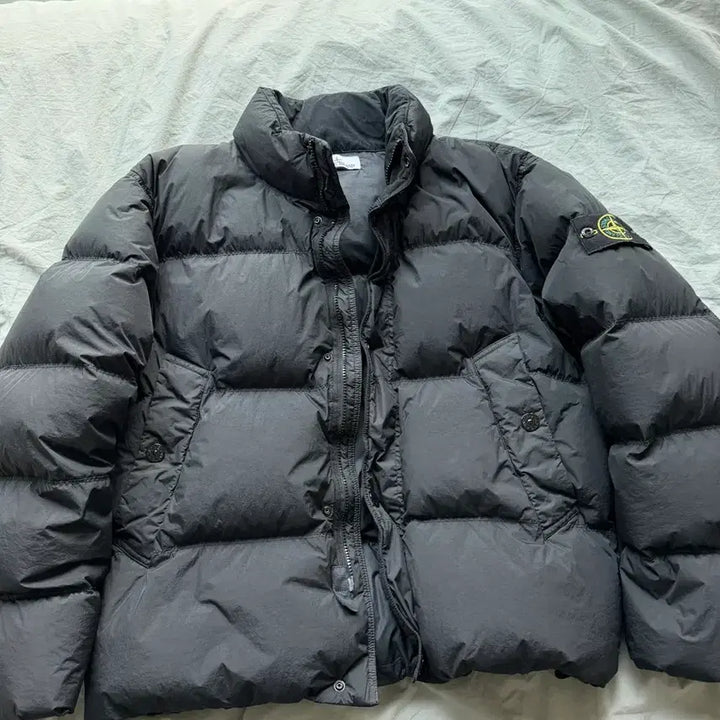 [BUNJANG] Stone Island Crinkle Reps 25FW Padded Jacket / [L] 스톤아일랜드 크링클랩스 25fw 패딩