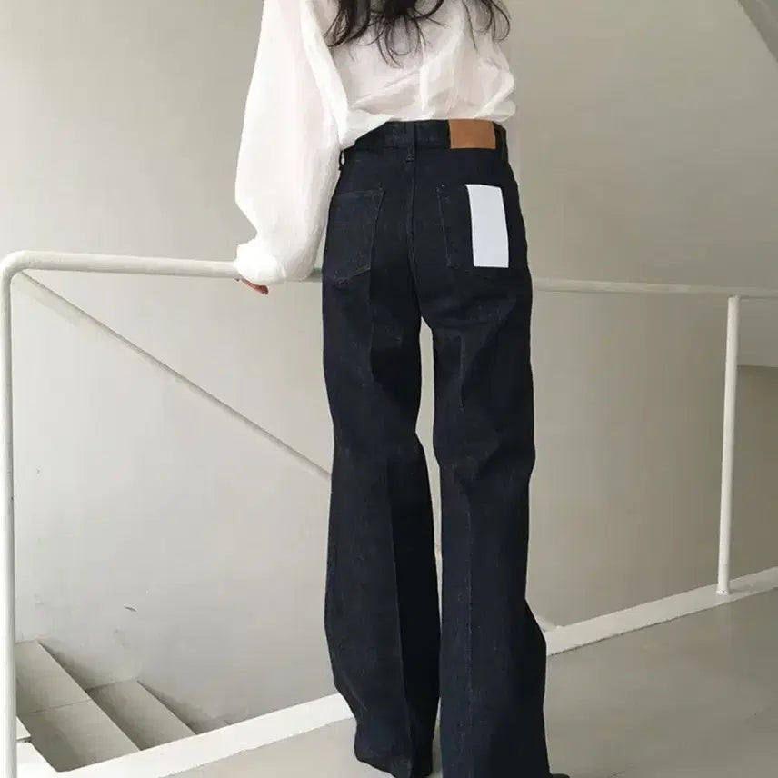 [BUNJANG] Meaning Out Non-fade Raw Denim - Size S / 미닝아웃 논페이드 생지데님 S