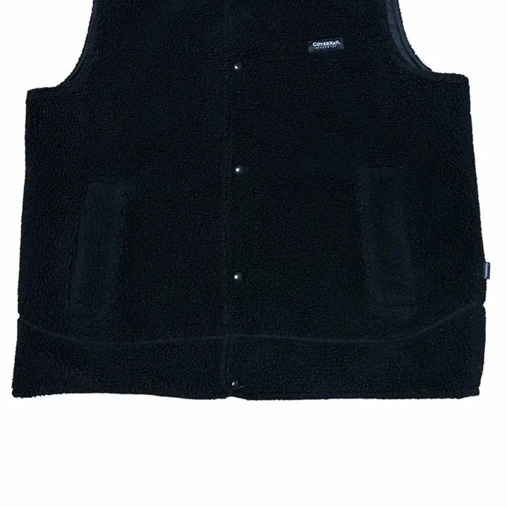 [BUNJANG] Covernat Small Logo Embroidered Sherpa Vest / 커버낫 스몰로고 자수 쉐르파 베스트