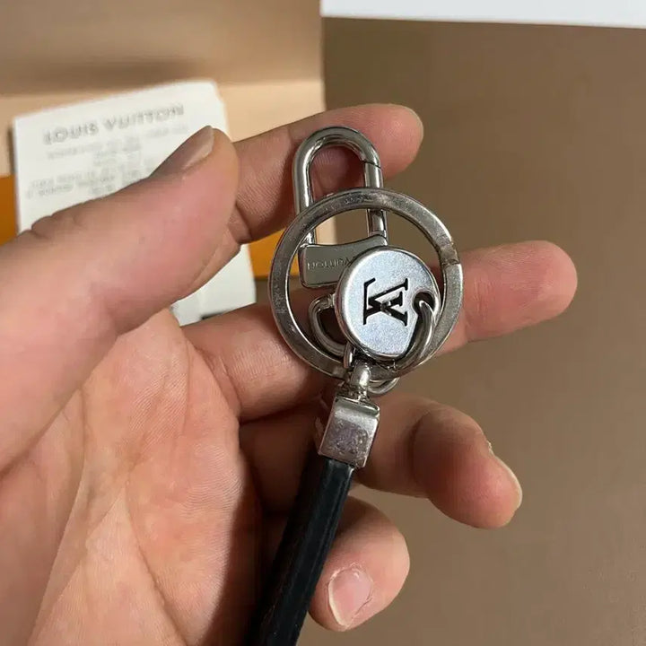 [BUNJANG] Louis Vuitton Eclipse Neo Keyring / 루이비통 이클립스 네오 키링