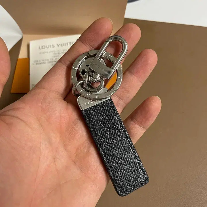 [BUNJANG] Louis Vuitton Eclipse Neo Keyring / 루이비통 이클립스 네오 키링