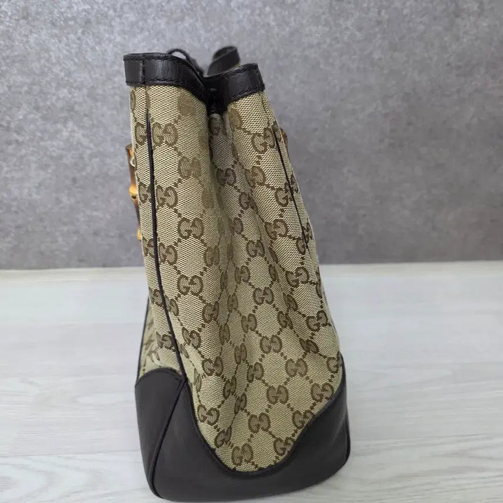 [BUNJANG] Gucci GG Canvas Bamboo Handle Tote Bag / 구찌 GG캔버스 뱀부 핸들 토트백