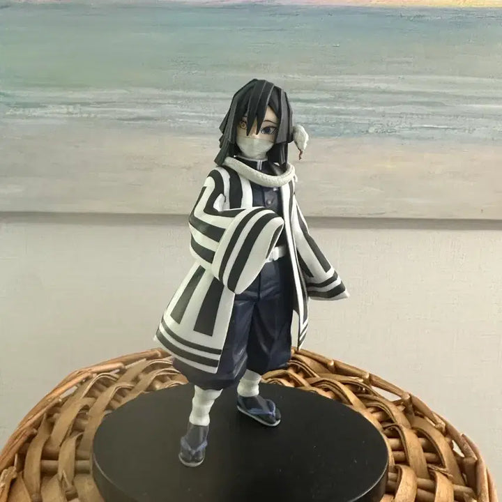 [BUNJANG] Demon Slayer Obanai Iguro Figure / 귀멸의 칼날 이구로 오바나이 피규어
