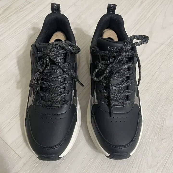 [BUNJANG] Skechers USA Hazel2 Black - 240 Size / (240) 스케쳐스 USA 헤이즐2 블랙