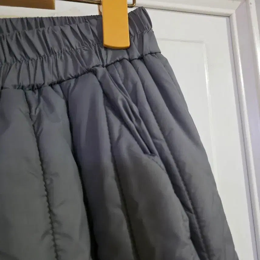 [BUNJANG] Winter Early Spring Wide Quilted Pants / 겨울  초봄  와이드  누빔패딩 통바지   새상품   77까지