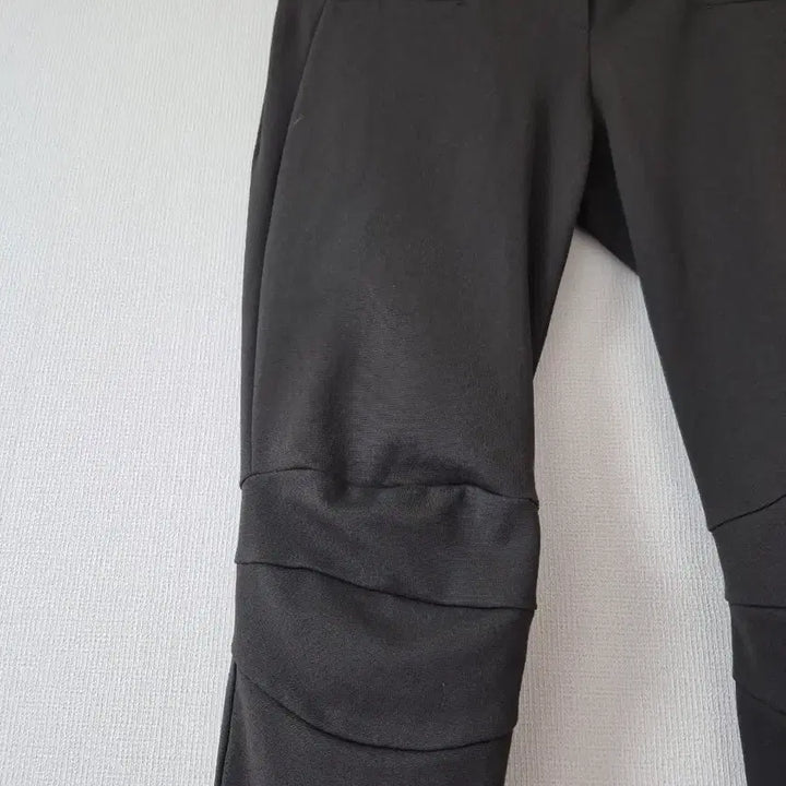 [SOLD OUT] [구호]블랙 무릎 셔링 레깅스 바지