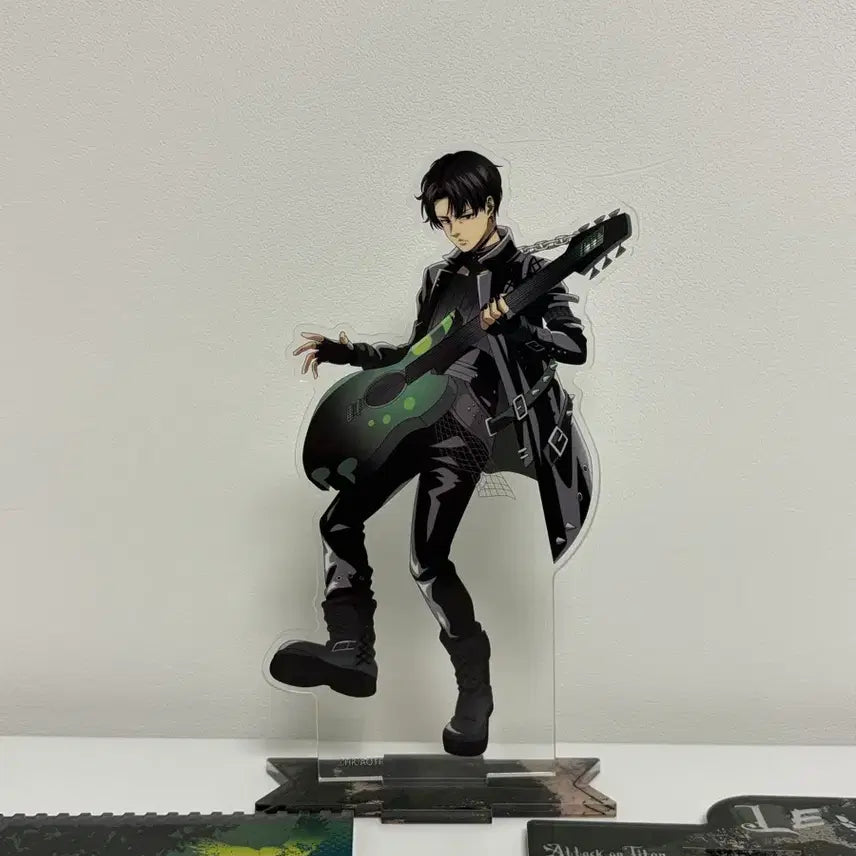 [BUNJANG] Attack on Titan Levi Acrylic Stand / 진격의 거인 리바이 아크릴 스탠드