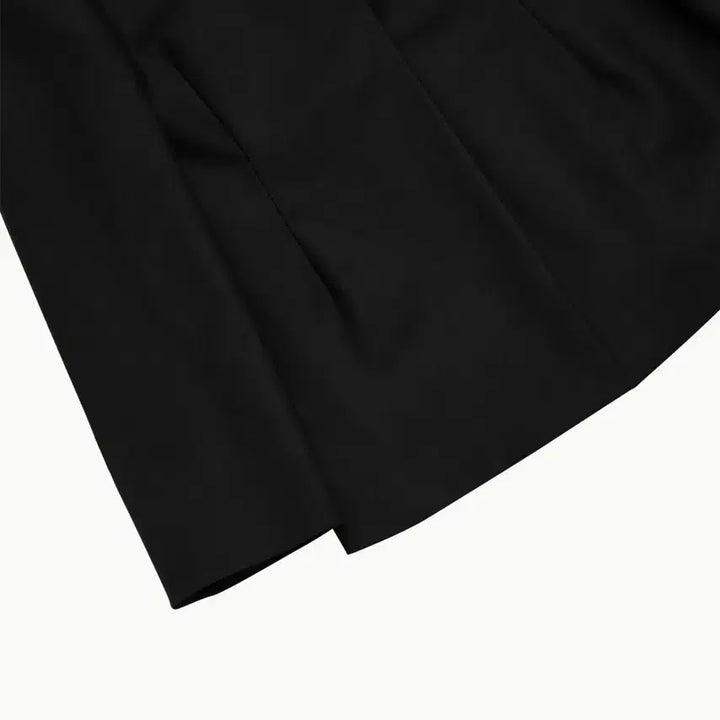 [BUNJANG] 아모멘토 스퀘어드 숄더 트윌 자켓 블랙 / 아모멘토 스퀘어드 숄더 트윌 자켓 블랙