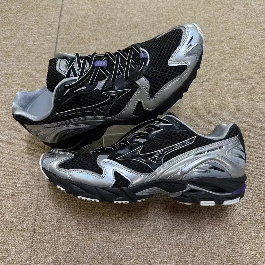[BUNJANG] Mizuno Running Sneakers Black Color US 10 / 미즈노 Mizuno 러닝화 스니커즈 검은 컬러 판매 280 US 10