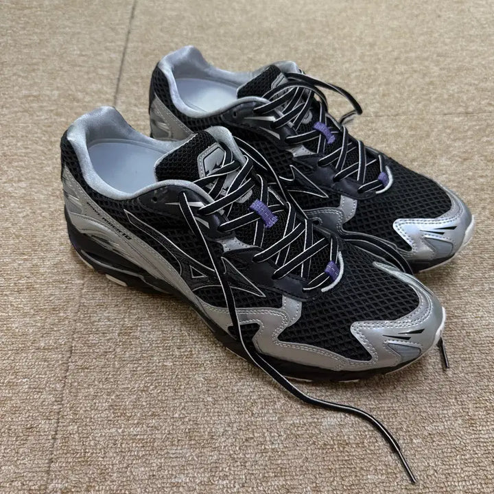 [BUNJANG] Mizuno Running Sneakers Black Color US 10 / 미즈노 Mizuno 러닝화 스니커즈 검은 컬러 판매 280 US 10