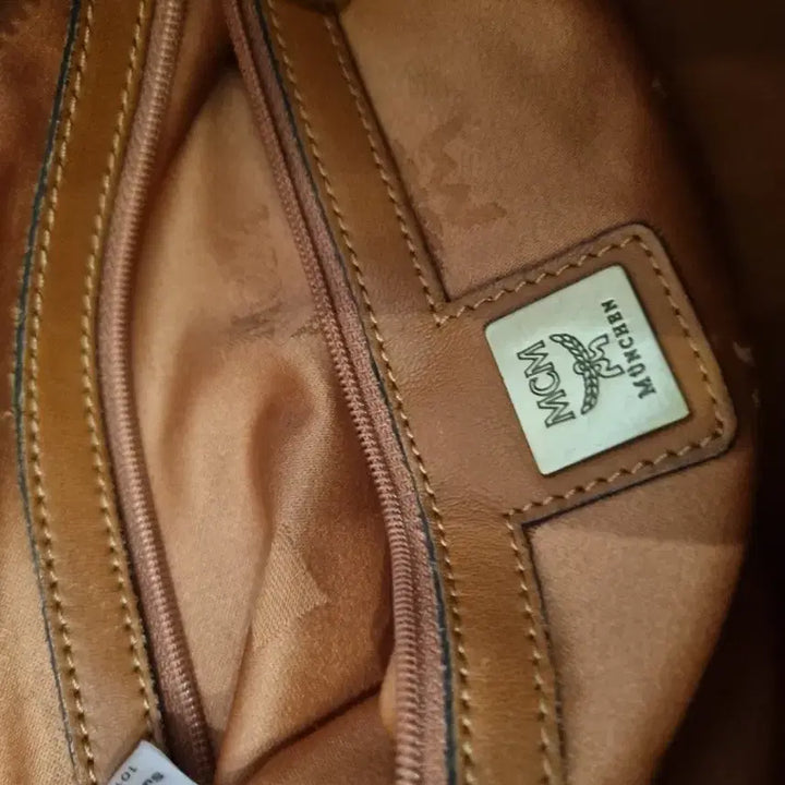 [BUNJANG] MCM Leather Dot Bag / 엠씨엠