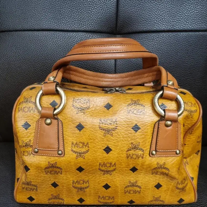 [BUNJANG] MCM Leather Dot Bag / 엠씨엠