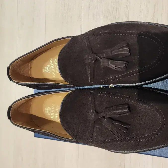 [SOLD OUT] 헤링슈 다크브라운 태슬로퍼
