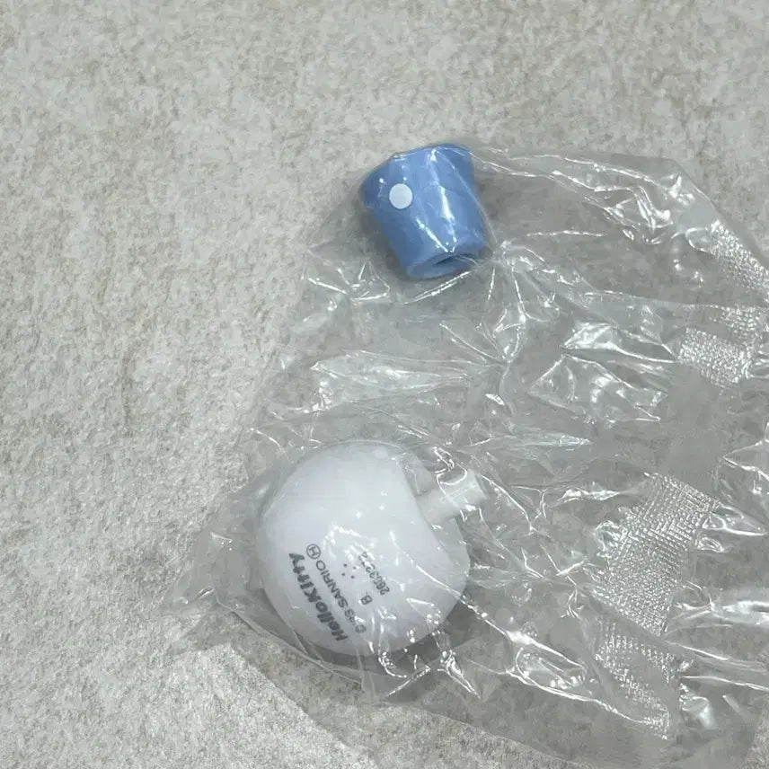 [BUNJANG] Sanrio Hello Kitty Figure / 산리오 헬로키티 피규어 판매합니다.