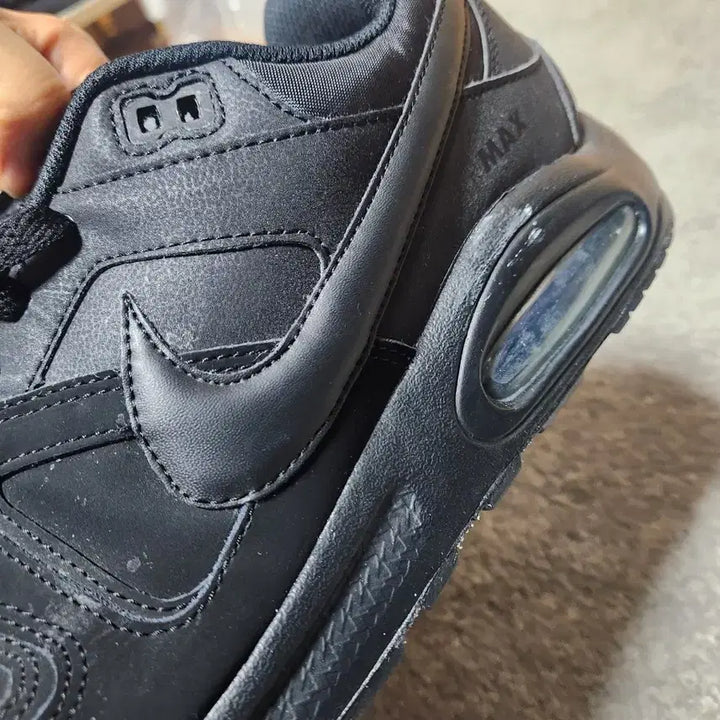 [BUNJANG] Nike Air Max Command All Black Leather Sneakers / 나이키 에어맥스 커맨드 올블랙 레더-300