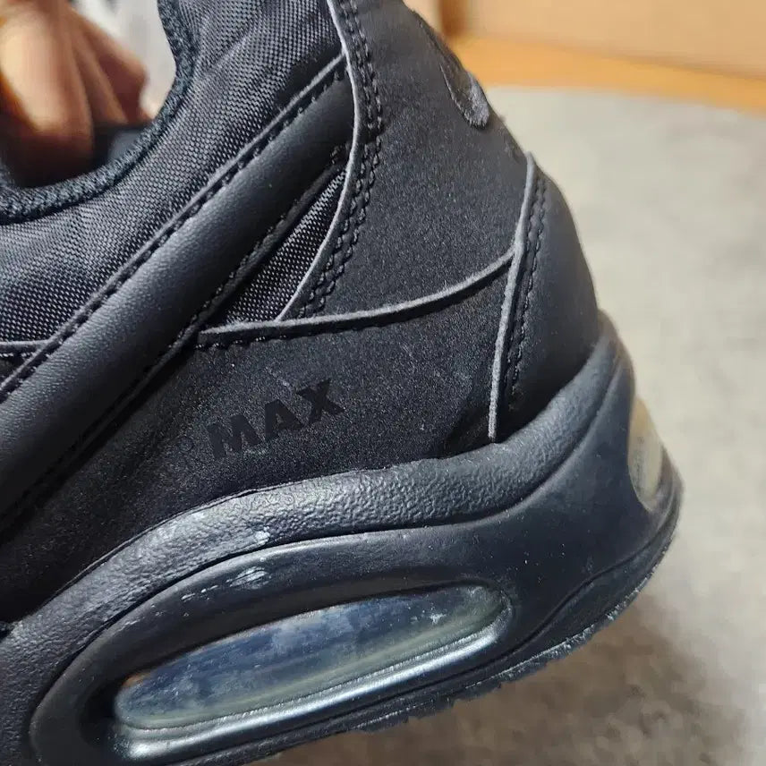 [BUNJANG] Nike Air Max Command All Black Leather Sneakers / 나이키 에어맥스 커맨드 올블랙 레더-300