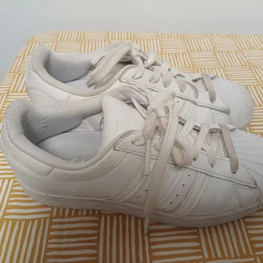 [BUNJANG] Adidas Superstar White (235) / 아디다스 슈퍼스타 화이트  (235)