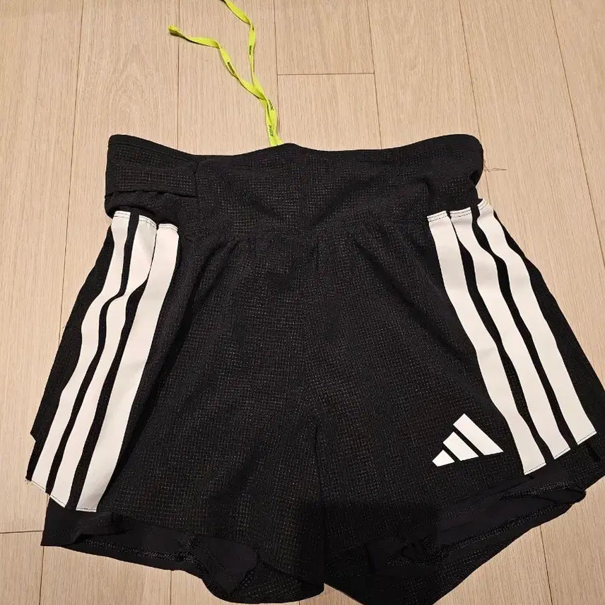 [BUNJANG] Adidas 2-in-1 Running Gel Pocket Shorts (S Size) / 아디다스 2in1 러닝 젤 포켓 쇼츠 s사이즈