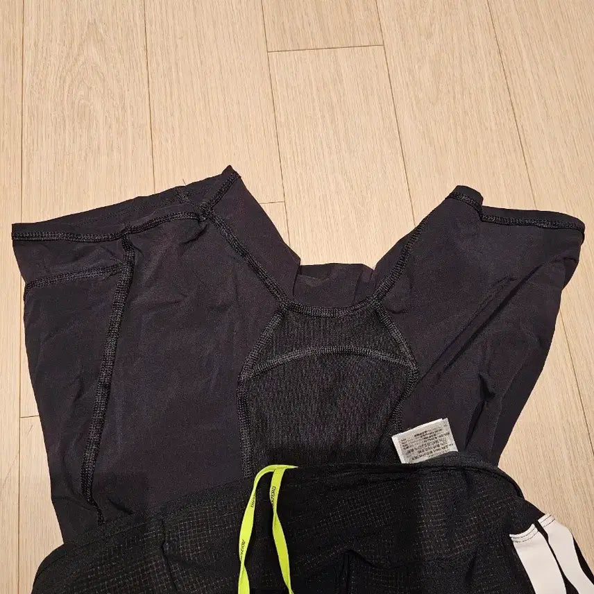 [BUNJANG] Adidas 2-in-1 Running Gel Pocket Shorts (S Size) / 아디다스 2in1 러닝 젤 포켓 쇼츠 s사이즈