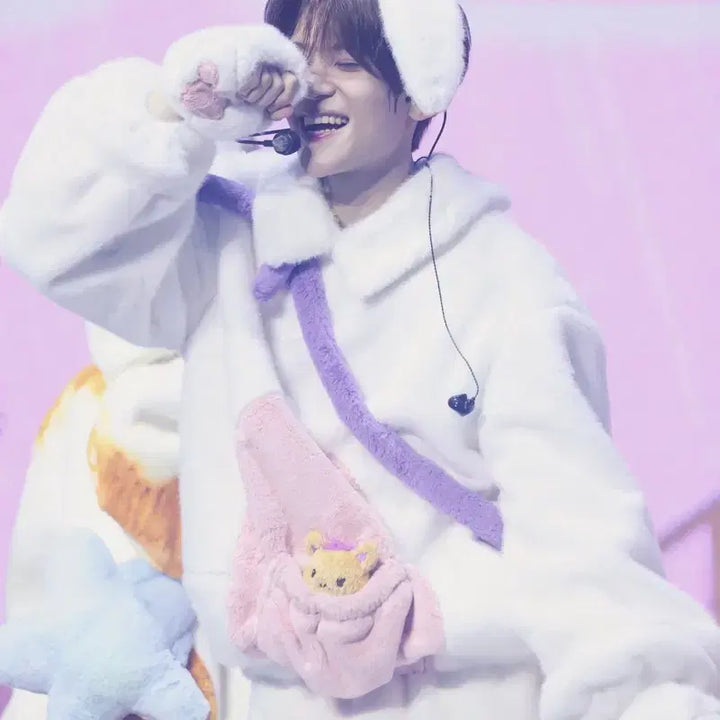 [BUNJANG] (Pre-order) SioNee Cape Sealed / (예약중) 시오닝 케이프 미개봉