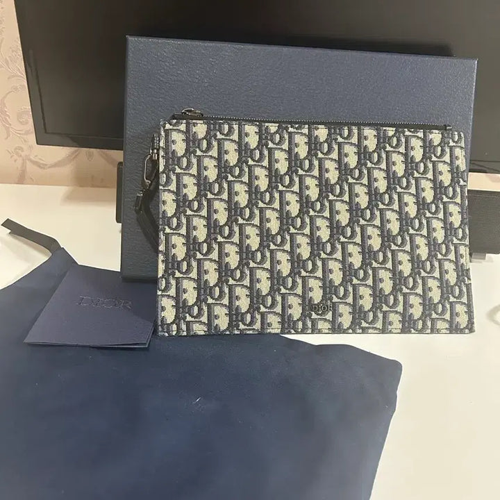 [BUNJANG] Dior Oblique Pouch A5 / [정품] 디올 오블리크 파우치 A5 급처