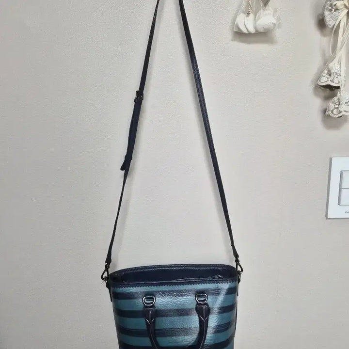 [BUNJANG] Yuk Sim Won Handbag / 육심원.
