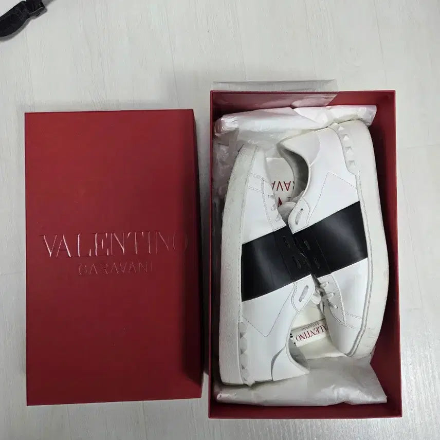 [BUNJANG] Valentino Garavani Sneakers / 발렌티노 스니커즈 Garavani