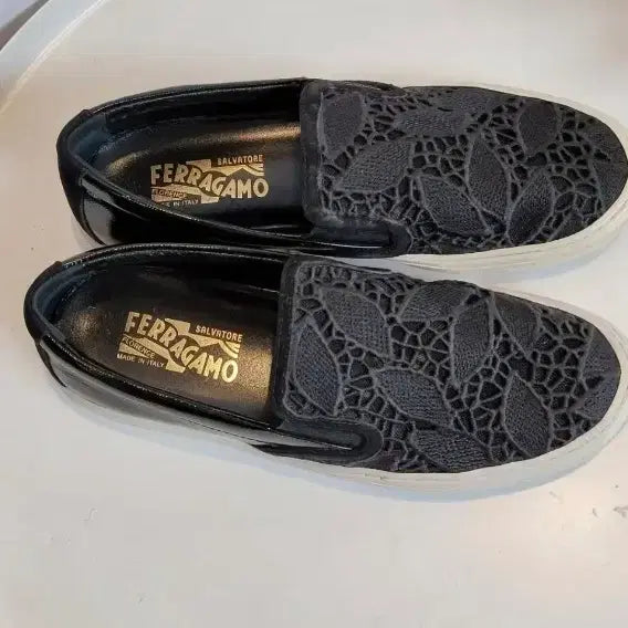 [BUNJANG] Ferragamo Black Lace Loafers / 정품 페라가모 로퍼