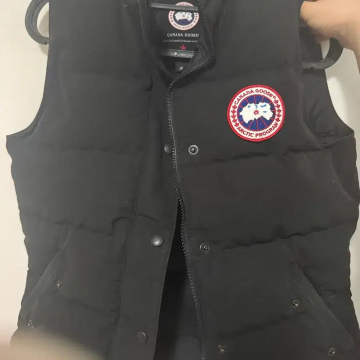[BUNJANG] Canada Goose Black Padded Vest S / 캐나다구스 블랙 패딩 조끼 S