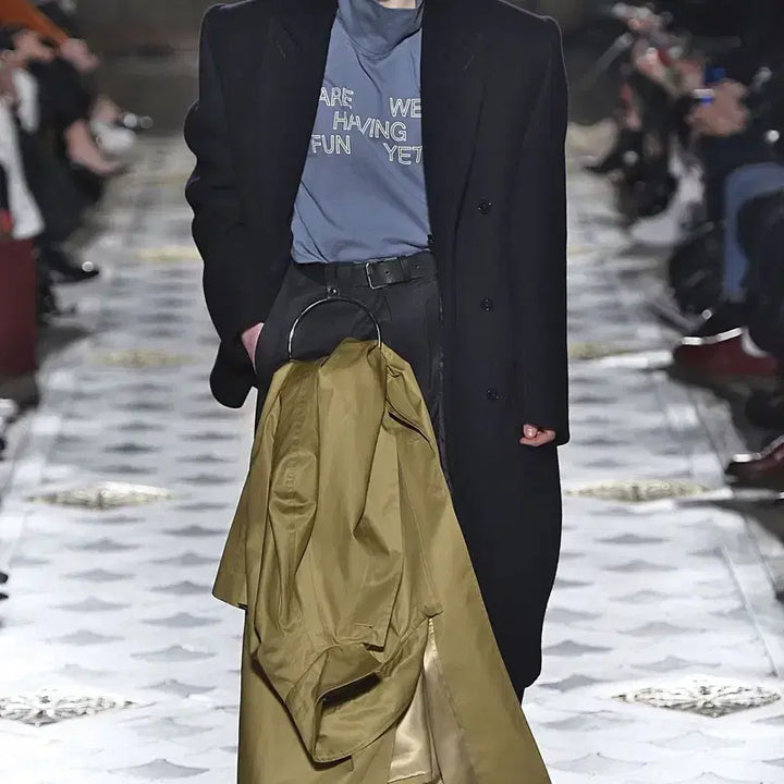 [BUNJANG] VETEMENTS Demna Wool Coat / 베트멍 넥로고 울 코트 뎀나 명작