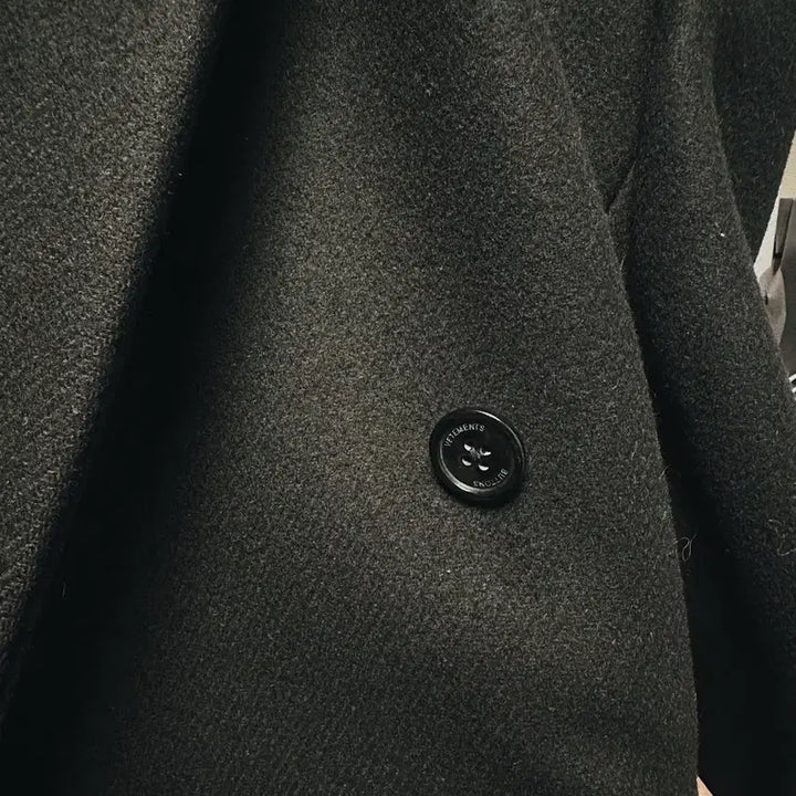 [BUNJANG] VETEMENTS Demna Wool Coat / 베트멍 넥로고 울 코트 뎀나 명작