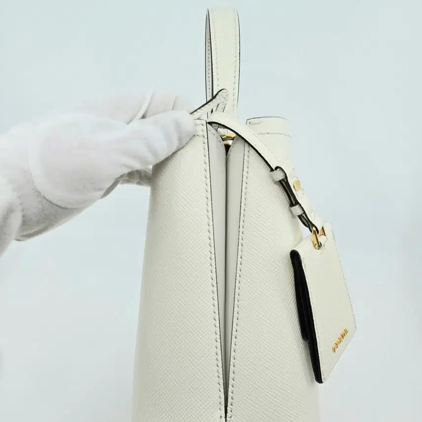[BUNJANG] Prada Saffiano Panier Small Bucket Bag White / 프라다 사피아노 파니에 스몰 버킷백 화이트