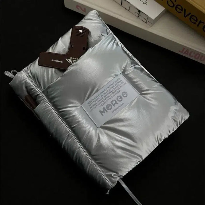 [BUNJANG] 퀄팅 패딩 북커버 책보호 파우치(화이트,블랙,실버 택1) / 퀄팅 패딩 북커버 책보호 파우치(화이트,블랙,실버 택1)