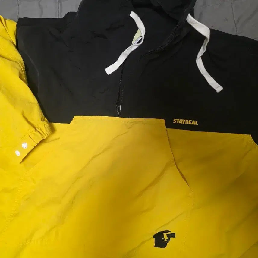 [BUNJANG] STAYREAL Pikachu Windbreaker Jacket / STAYREAL 피카츄 바람막이 옐로우/블랙 마지막 가격내림