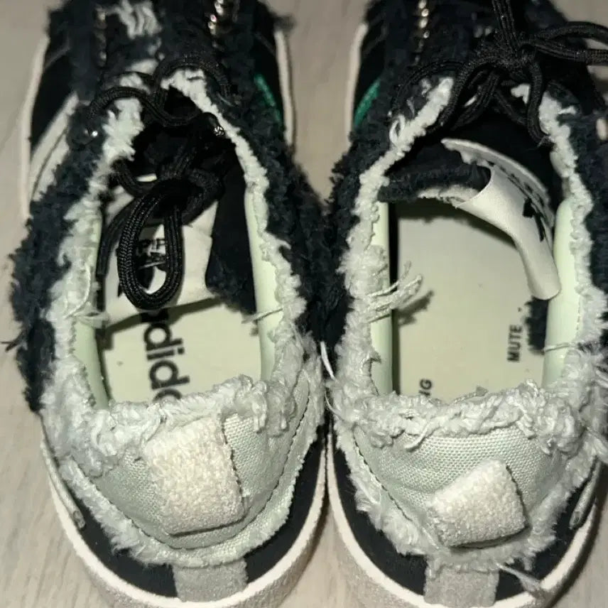 [BUNJANG] Adidas Song for the Mute Campus 80s Core Black Sneakers / 아디다스와 송 포 더 뮤트 캠퍼스 80s 코어 블랙 275