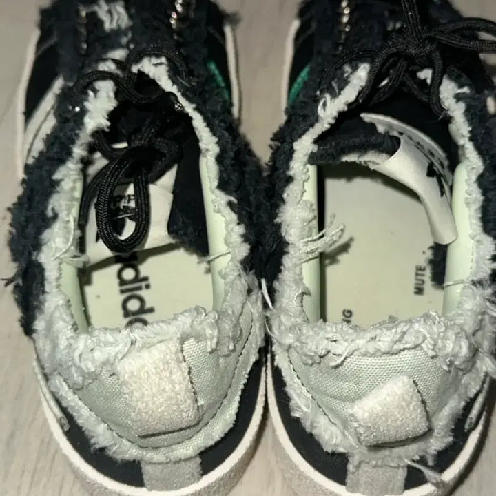 [BUNJANG] Adidas Song for the Mute Campus 80s Core Black Sneakers / 아디다스와 송 포 더 뮤트 캠퍼스 80s 코어 블랙 275