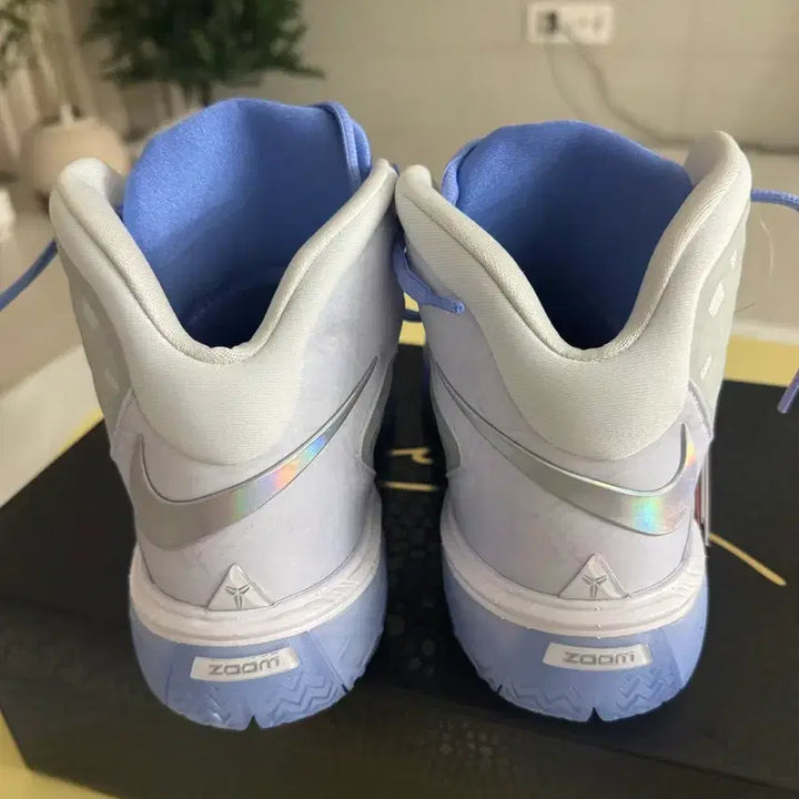 [BUNJANG] Nike Kobe 3 Royal Pulse Sneakers / 나이키 / 코비3 로얄펄스 새상품 / 255