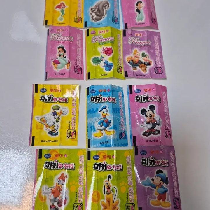 [BUNJANG] Lotte Disney Princess / Mickey and Friends Decal Sticker Set / 롯데 디즈니 Princess/미키와 친구들 판박이