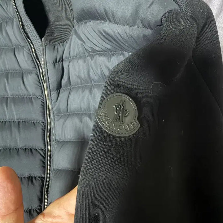 [BUNJANG] Moncler Knit Padded Jacket L / 몽클레어 니트패딩 블랙와펜 L