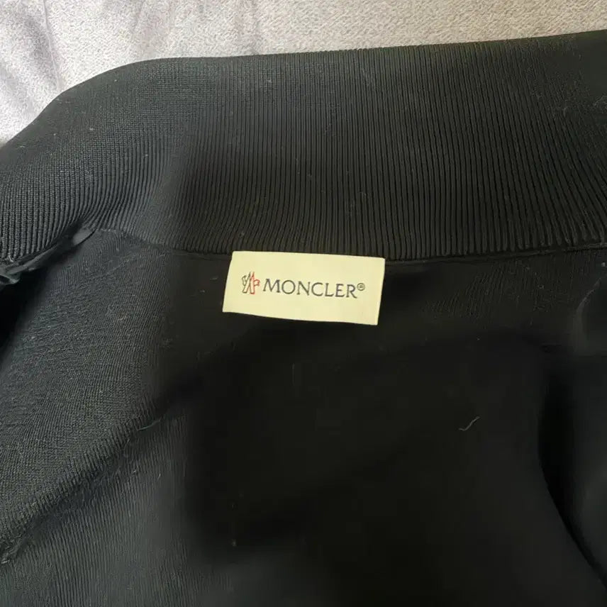 [BUNJANG] Moncler Knit Padded Jacket L / 몽클레어 니트패딩 블랙와펜 L