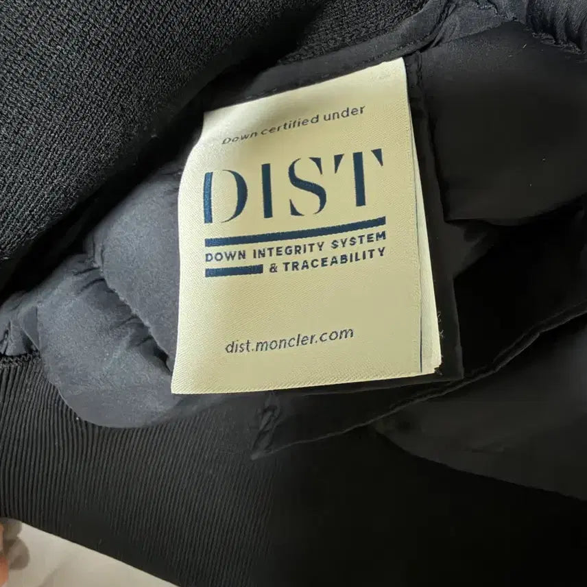 [BUNJANG] Moncler Knit Padded Jacket L / 몽클레어 니트패딩 블랙와펜 L