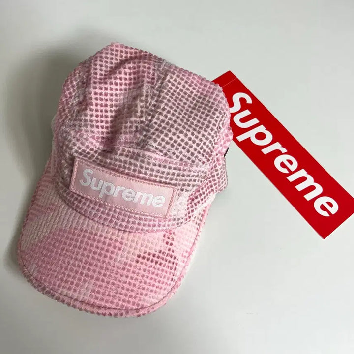 [SOLD OUT] 슈프림 그릴드 벨벳 캠프캡 핑크 카모