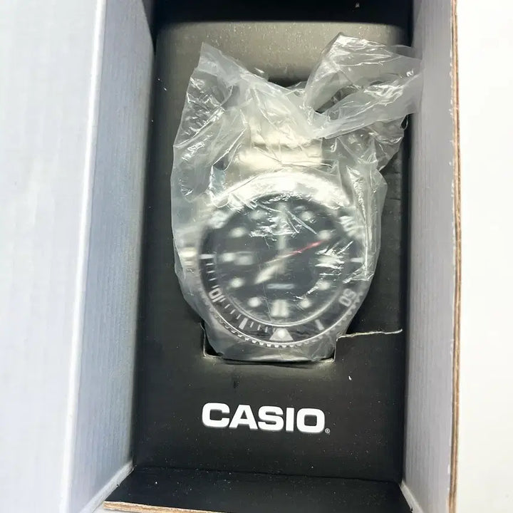 [BUNJANG] Casio MDV-107D-1A1 Watch / 카시오 흑새치 MDV-107D-1A1