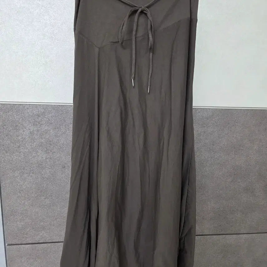 [SOLD OUT] 한섬 더 스토어 플레어 롱 스커트 S사이즈