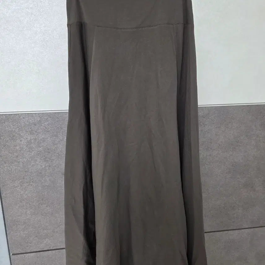 [SOLD OUT] 한섬 더 스토어 플레어 롱 스커트 S사이즈