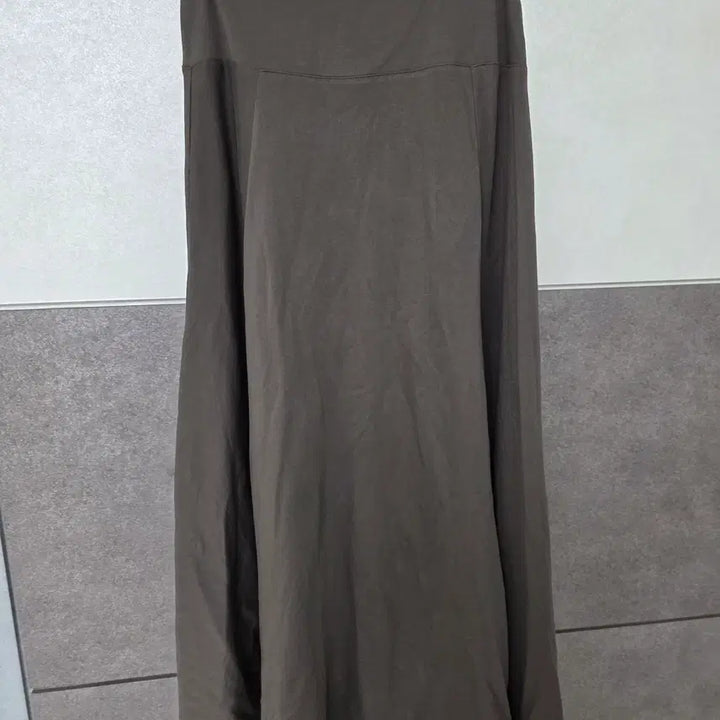 [SOLD OUT] 한섬 더 스토어 플레어 롱 스커트 S사이즈