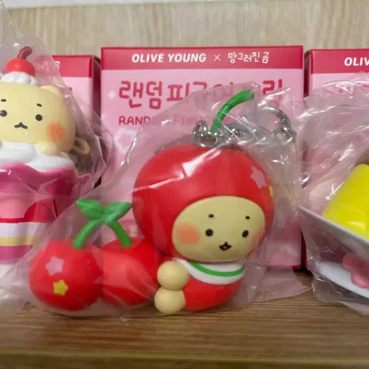 [BUNJANG] Manggeu-jin Gom Figure Keyring / 올리브영 망그러진곰 랜덤 피규어 키링