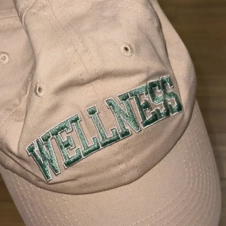 [SOLD OUT] 스포티앤리치 웰니스 아이비 볼캡 크림