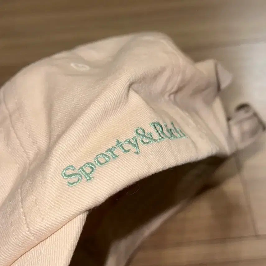 [SOLD OUT] 스포티앤리치 웰니스 아이비 볼캡 크림