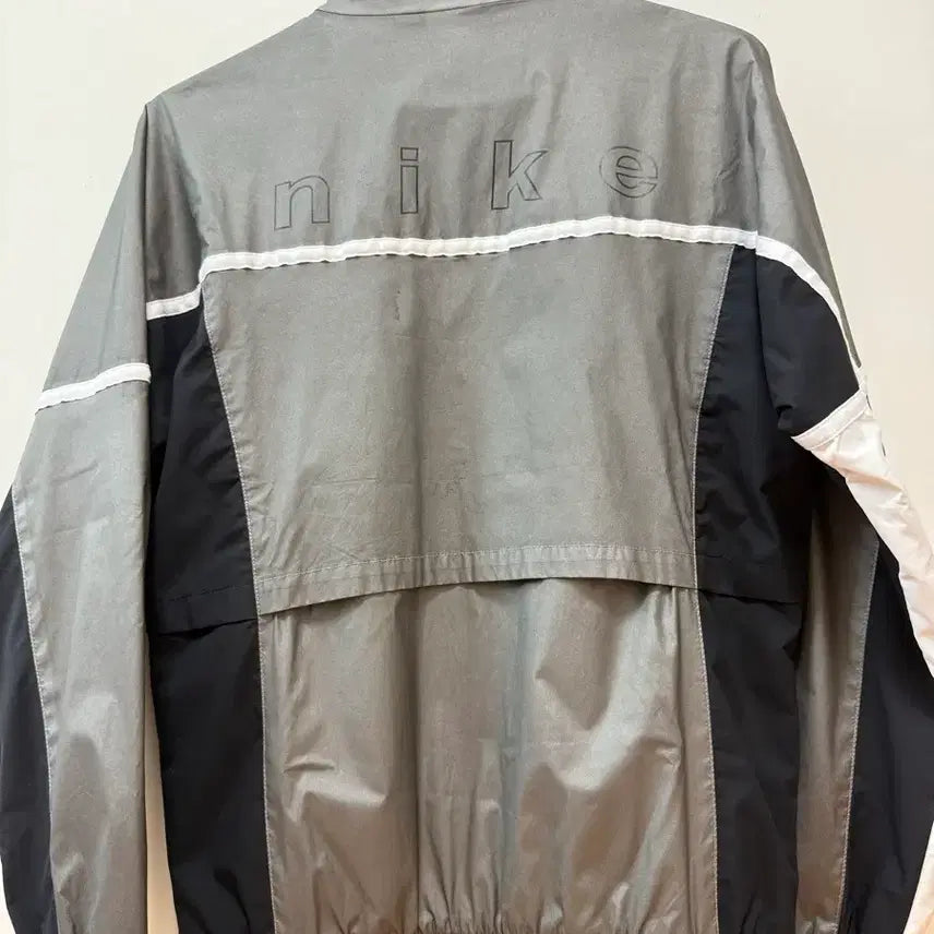 [BUNJANG] Nike Windbreaker Jacket / 나이키 바람막이